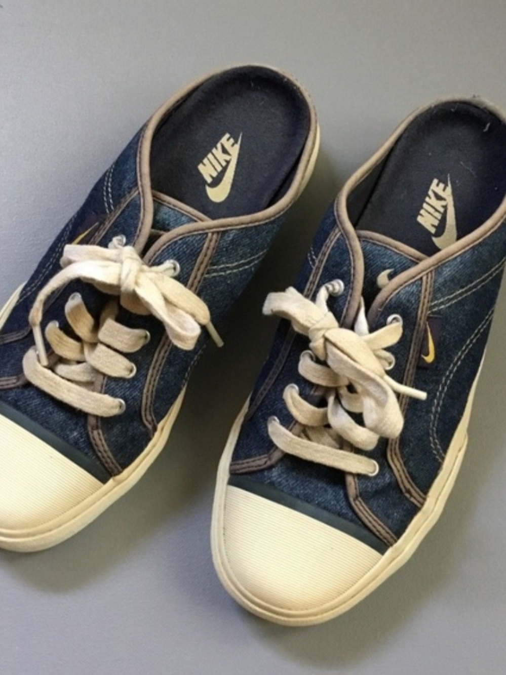 Nike Women’s Denim Slip-On Hermosa Mules Sz 8